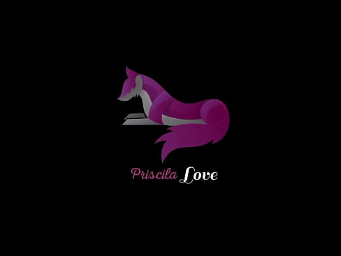 ❤️ Mes parents m'ont laissée seule avec ma sœur et j'ai versé du lait sur ses seins. ❤️❌ Porno at us ❌