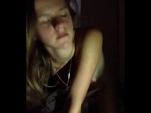 ❤️ Une fille se masturbe et jouit ❤️❌ Porno at us ❌